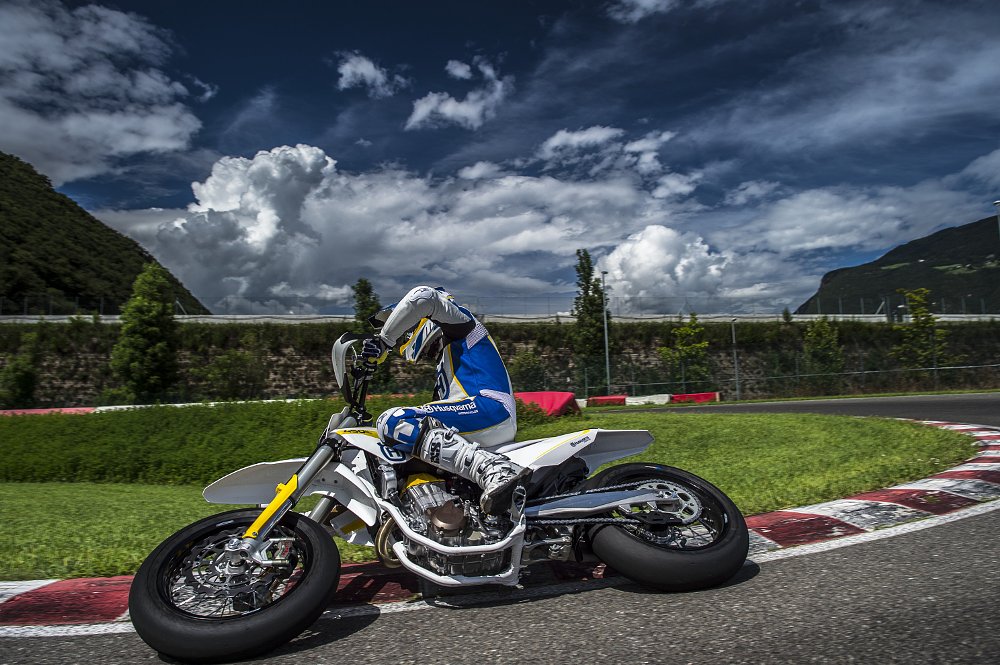 Husqvarna supermoto
