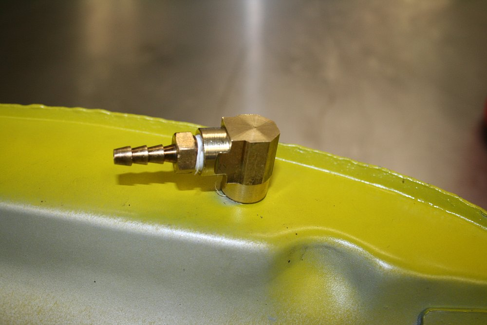 fuel fitting
