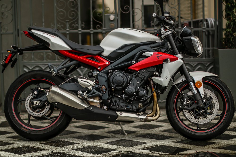 Triumph Street Triple R