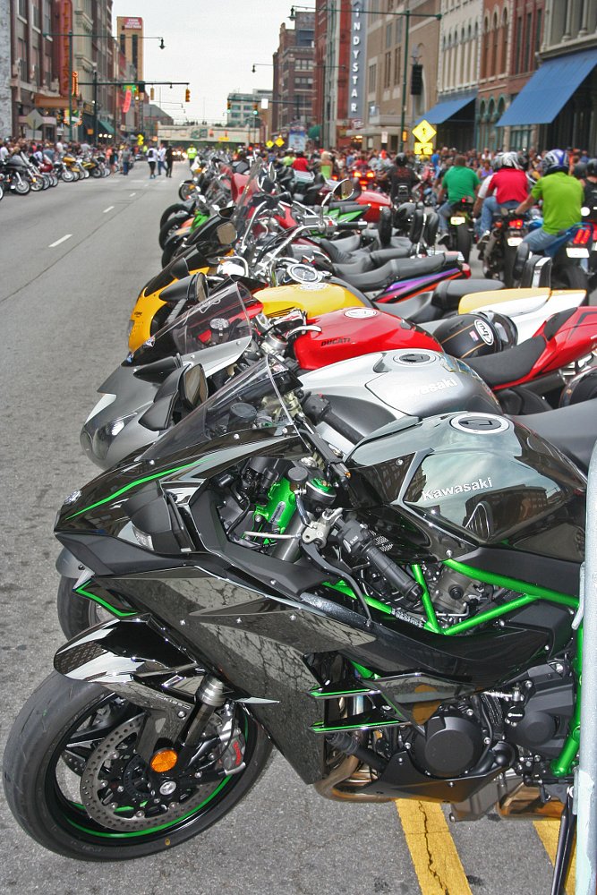 Kawasaki H2