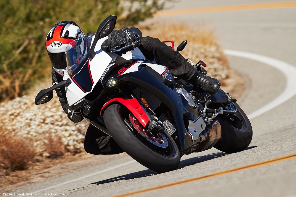2016 Yamaha YZF-R1S