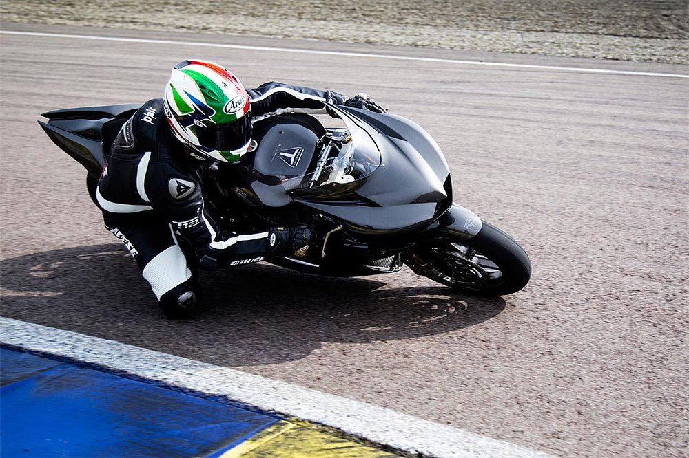 T12 Massimo on the track