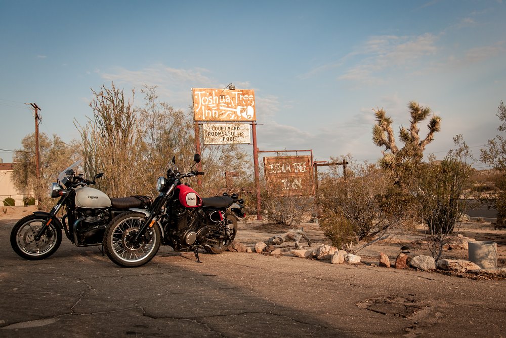 Yamaha SCR950 and Triumph Bonneville
