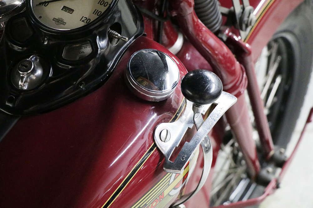 Right side shifter