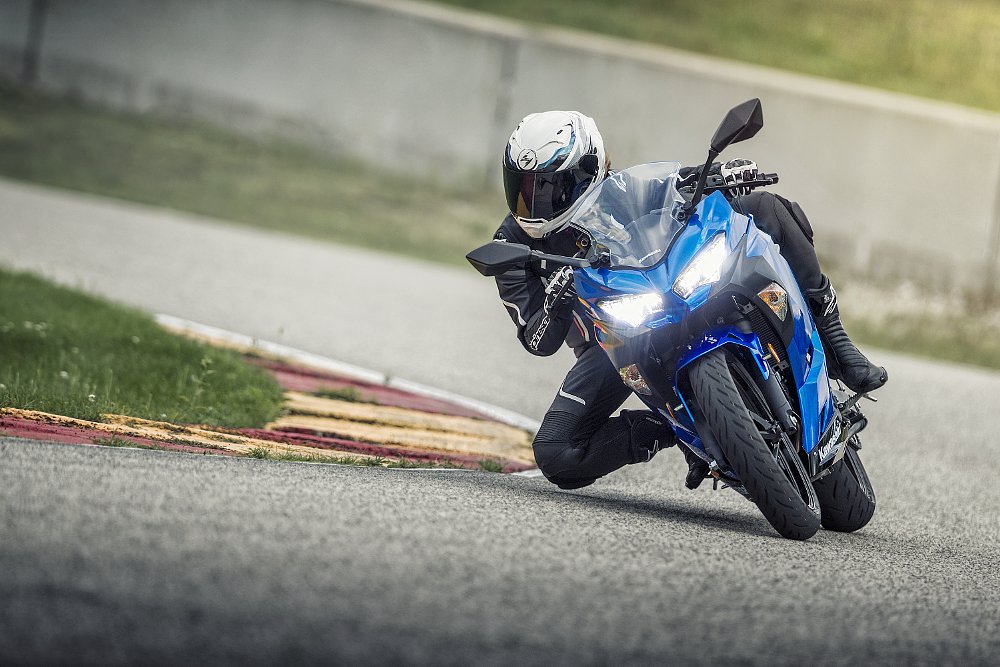 2018 Ninja 400. Kawasaki photo. 