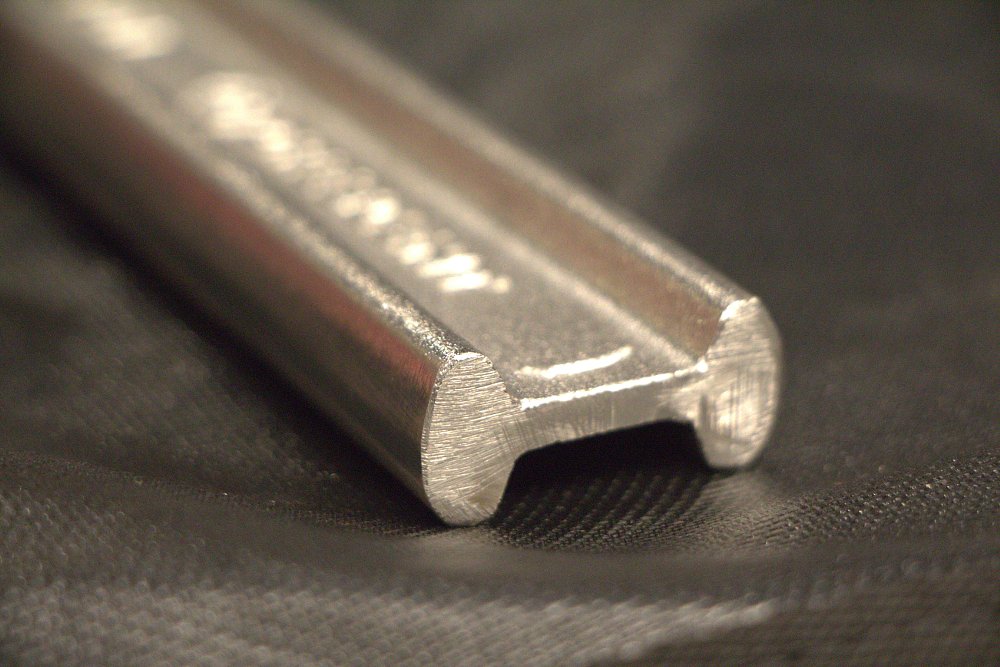 Cut off wrench