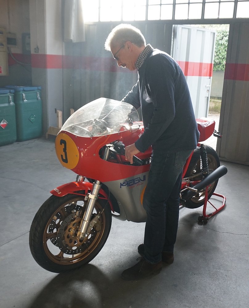 Giovanni Magni and the Filo Rosso