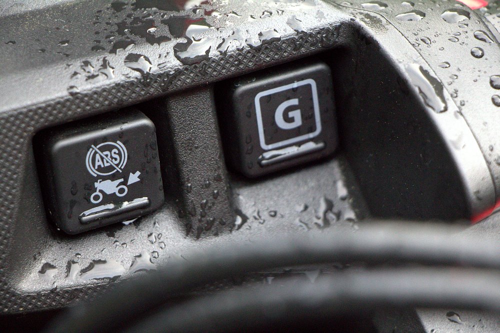 G button