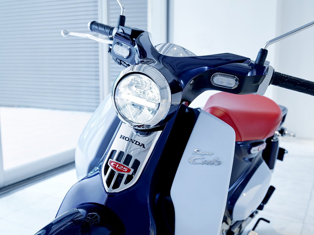 LED lighting on Honda Super Cub C125