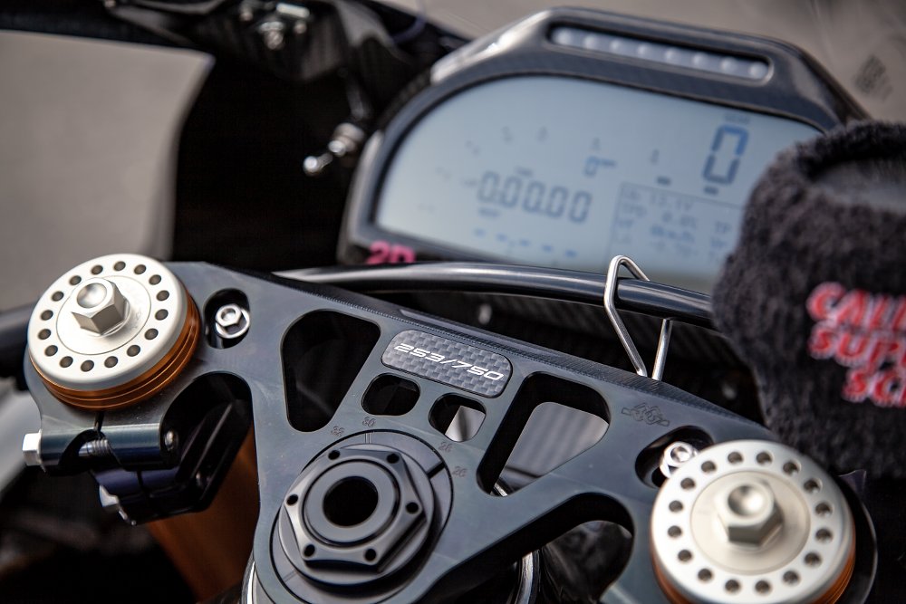 BMW HP4 Race