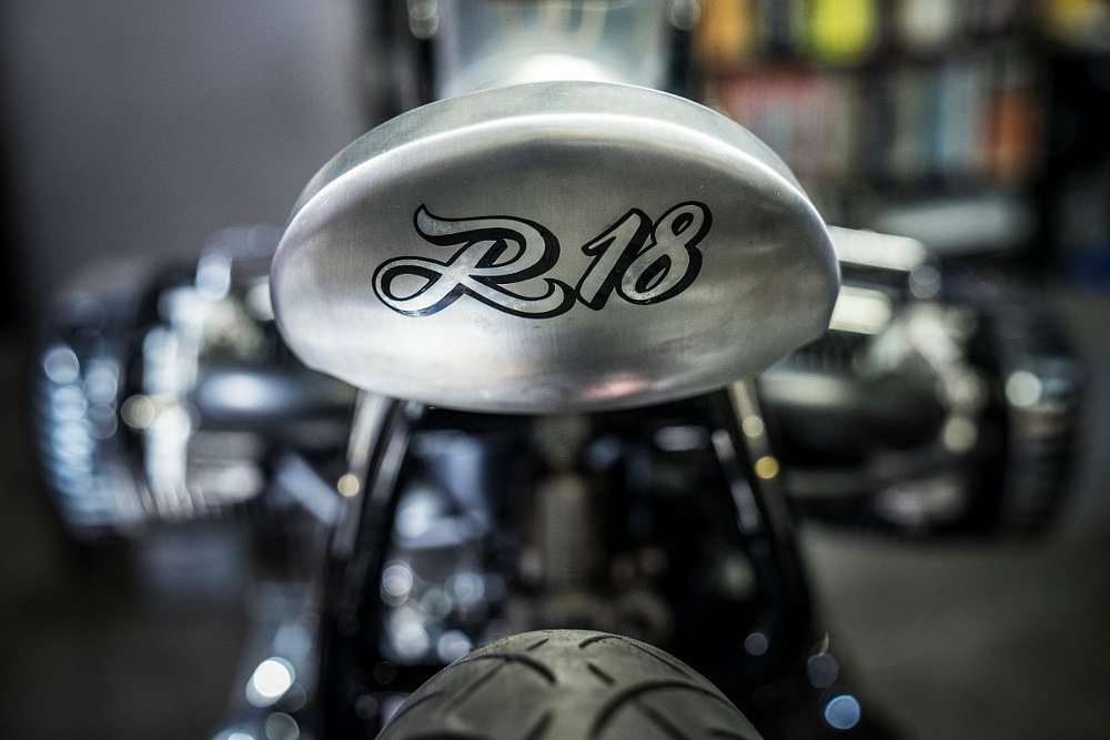 R18