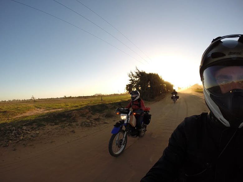 Distance between riders