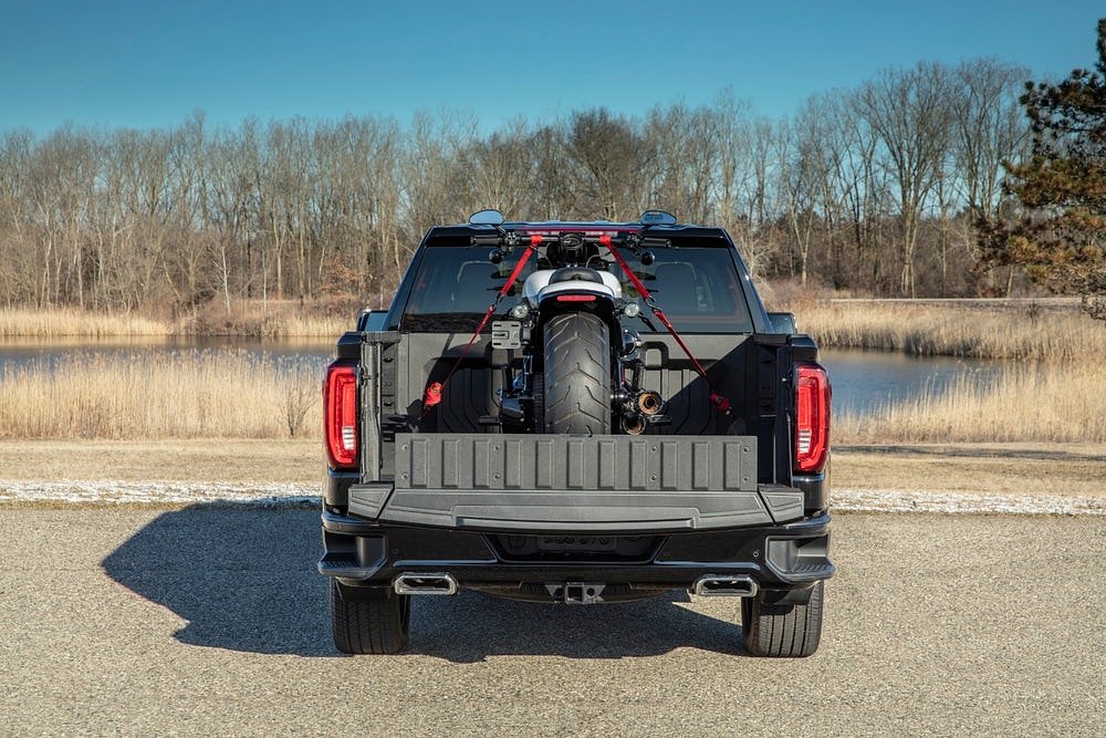 GMC CarbonPro bed