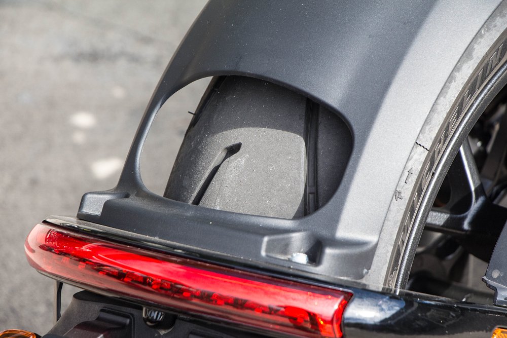 Fender hole