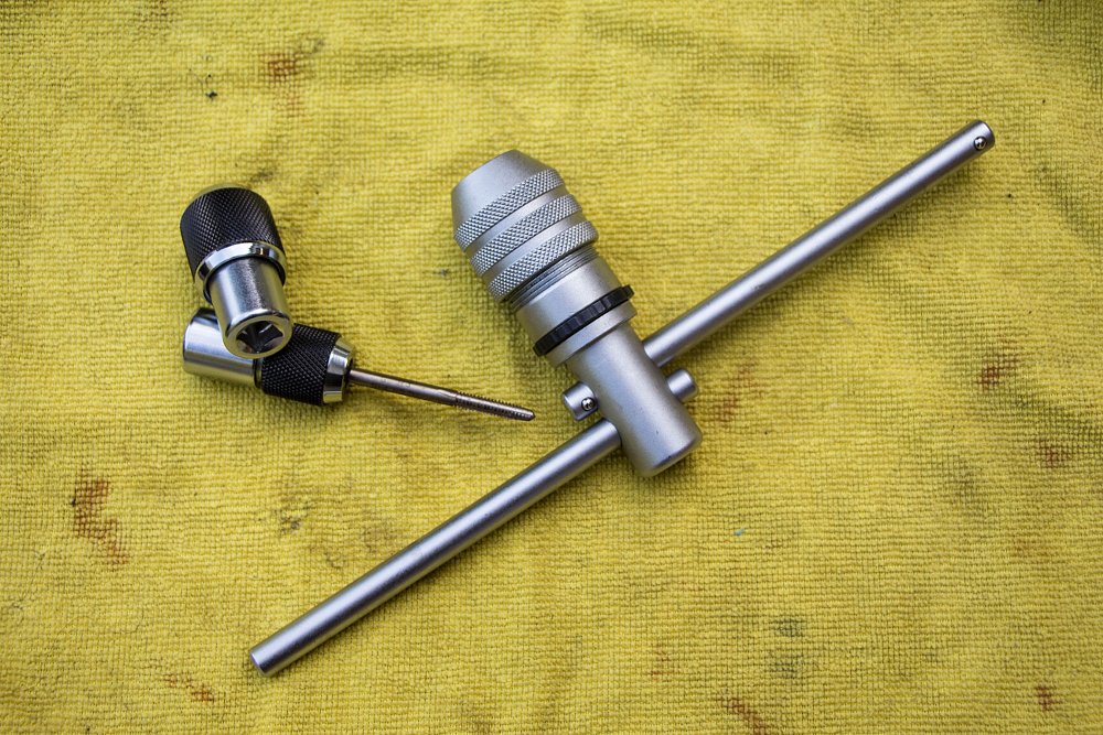 Tap sockets and ratchet