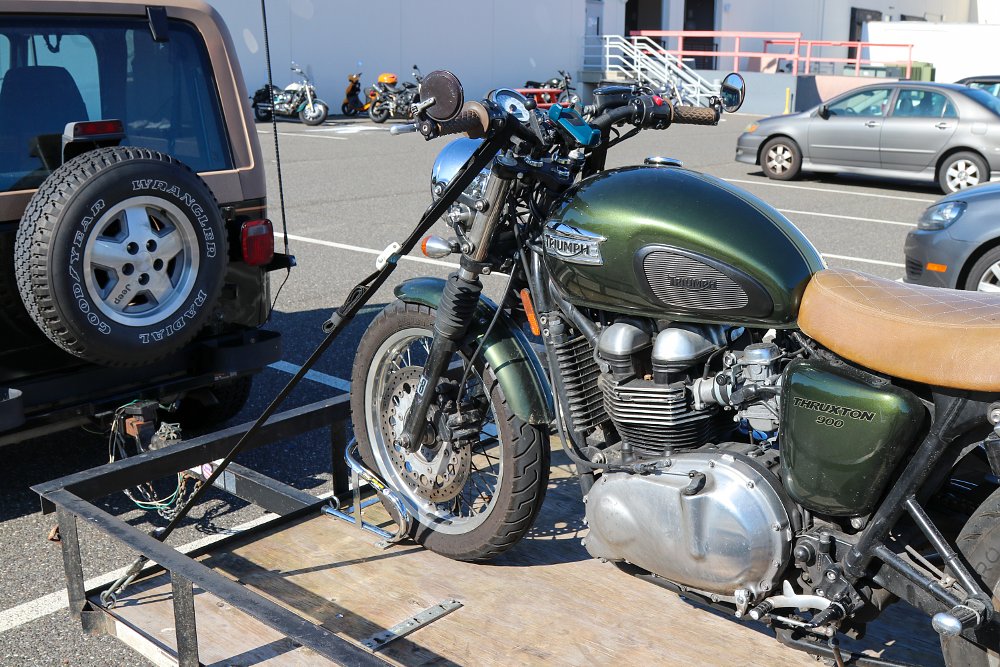 Motorcycle towing strap