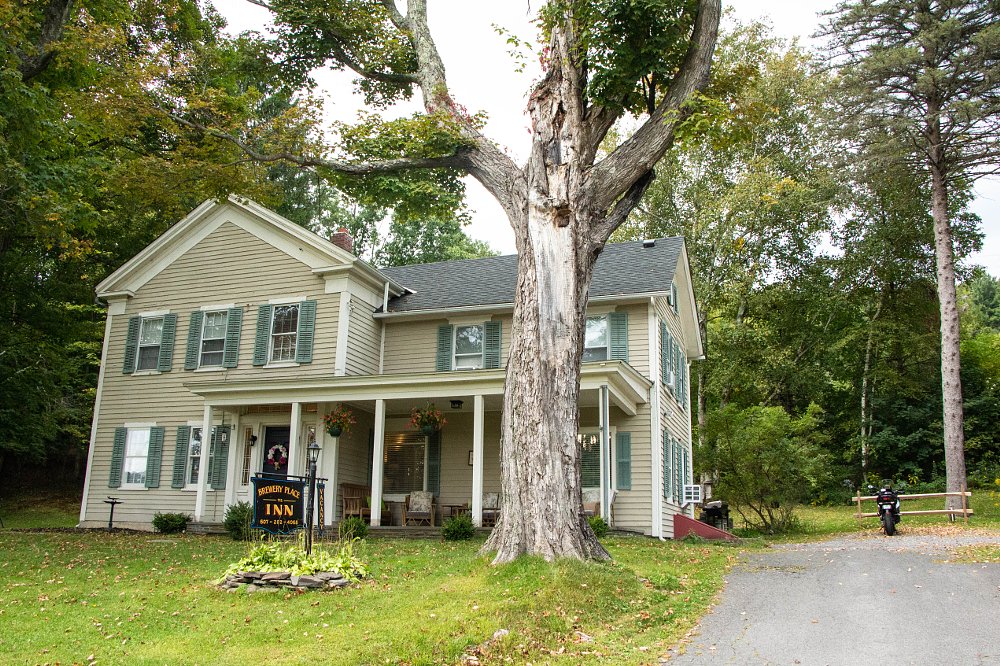 B&B