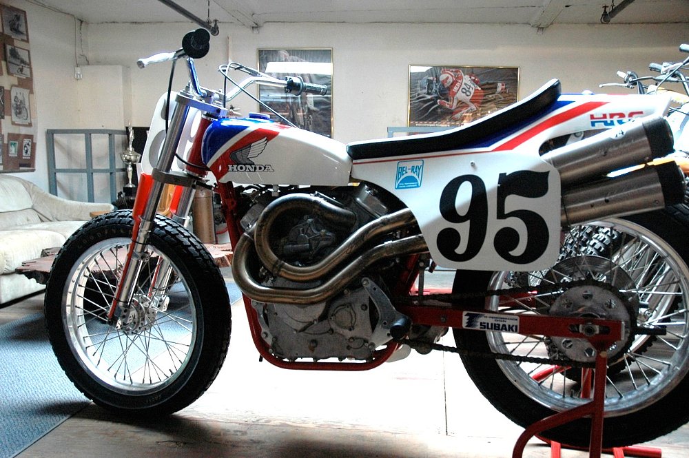 Honda NS750