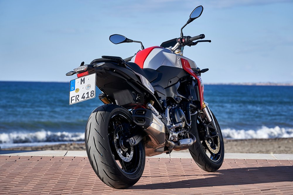 BMW F 900 R