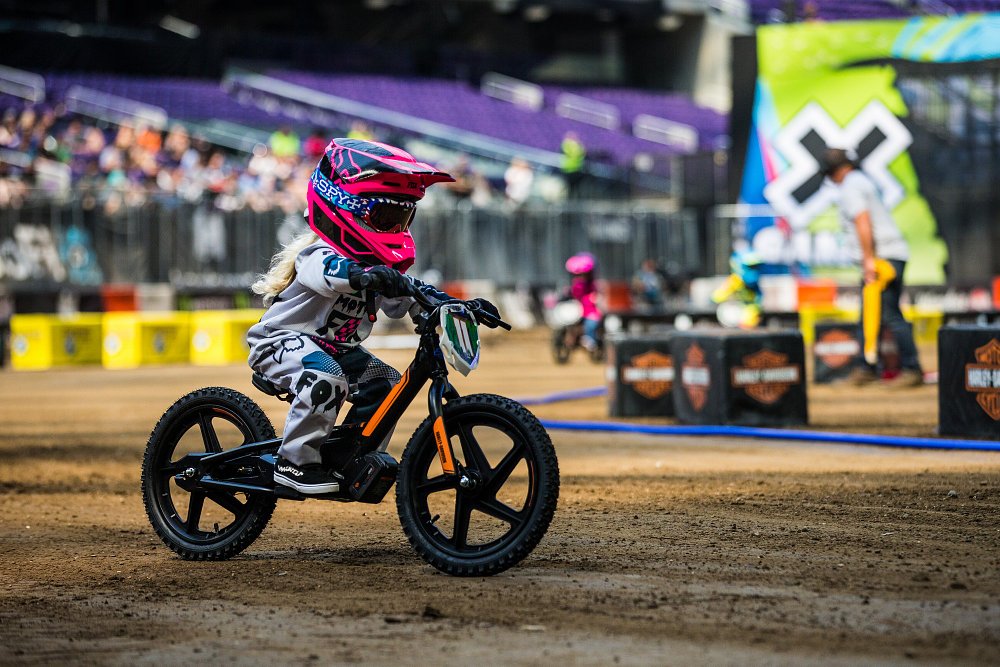 IRONe children's electric bike