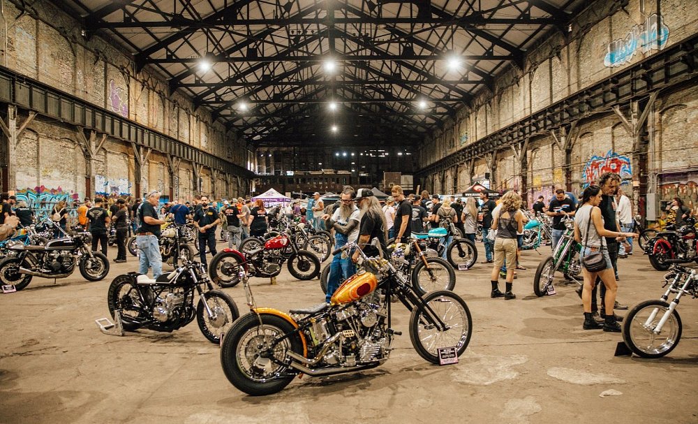 Glory Daze Show
