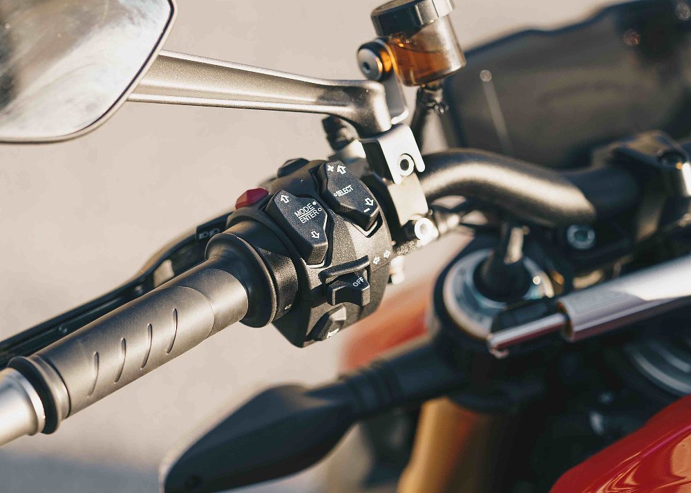 ducati switches and controls