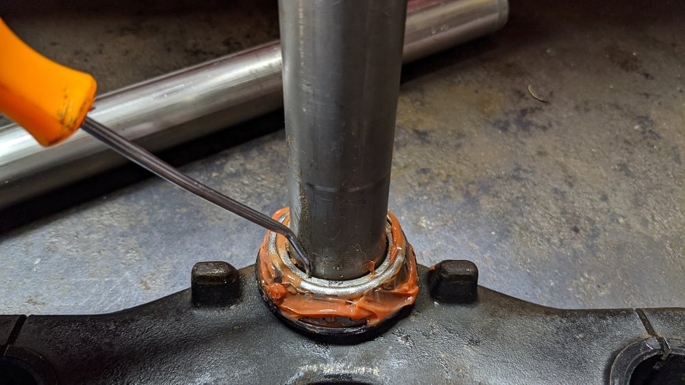Installing tapered roller bearings