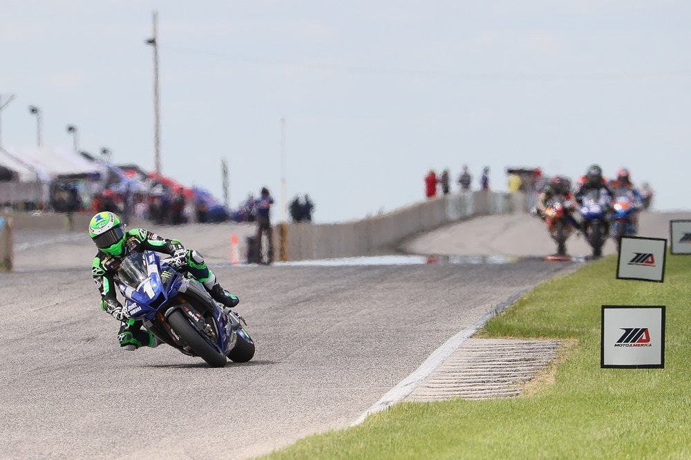 Cameron Beaubier leads a Superbike race