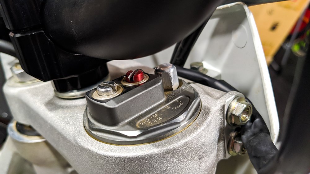 Dirt bike fork adjustments