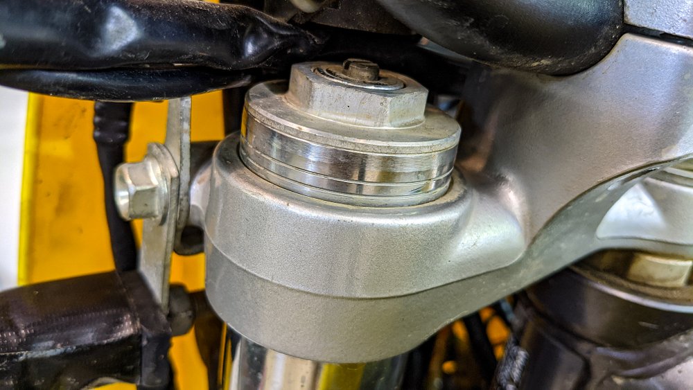 Adjust dirt bike for height