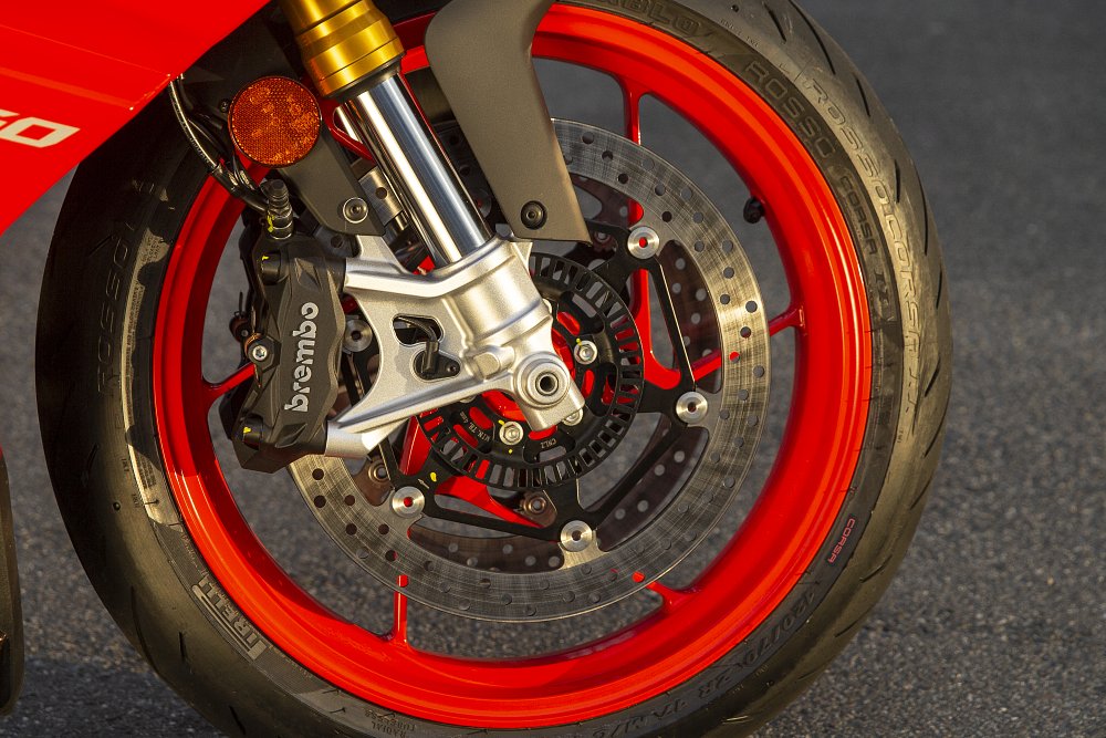 Aprilia RS660 front brake photo by Kevin Wing
