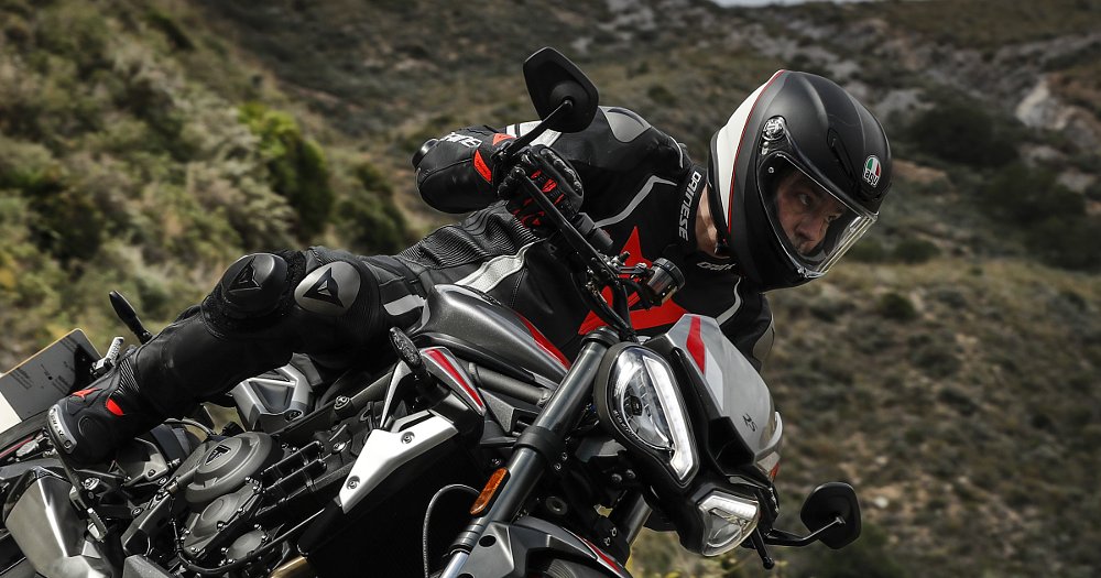 riding in Spain with the AGV K6 helmet