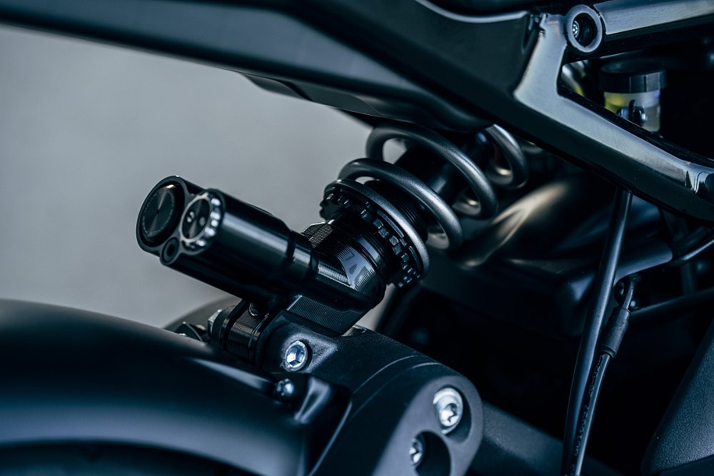 Showa rear shock