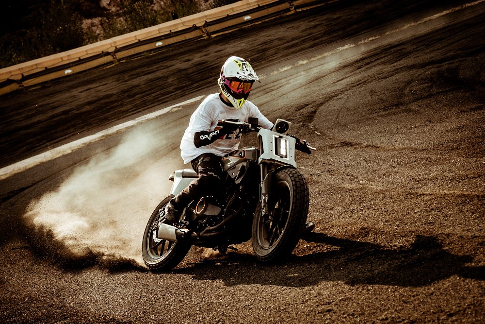 track testing the XR338