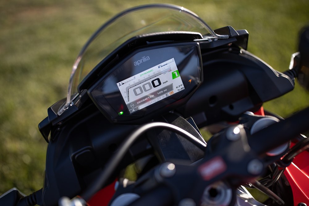 Aprilia Tuono 660 5-inch color TFT dash