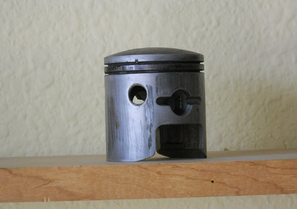 Kawasaki Bushwacker piston