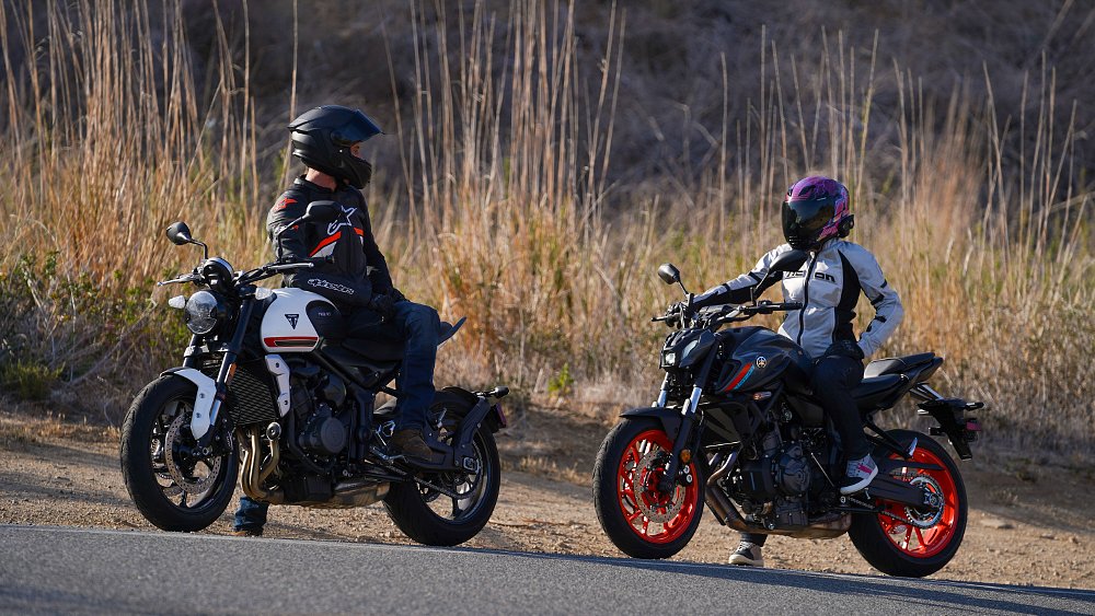 MT-07 and Trident on Latigo Canyon