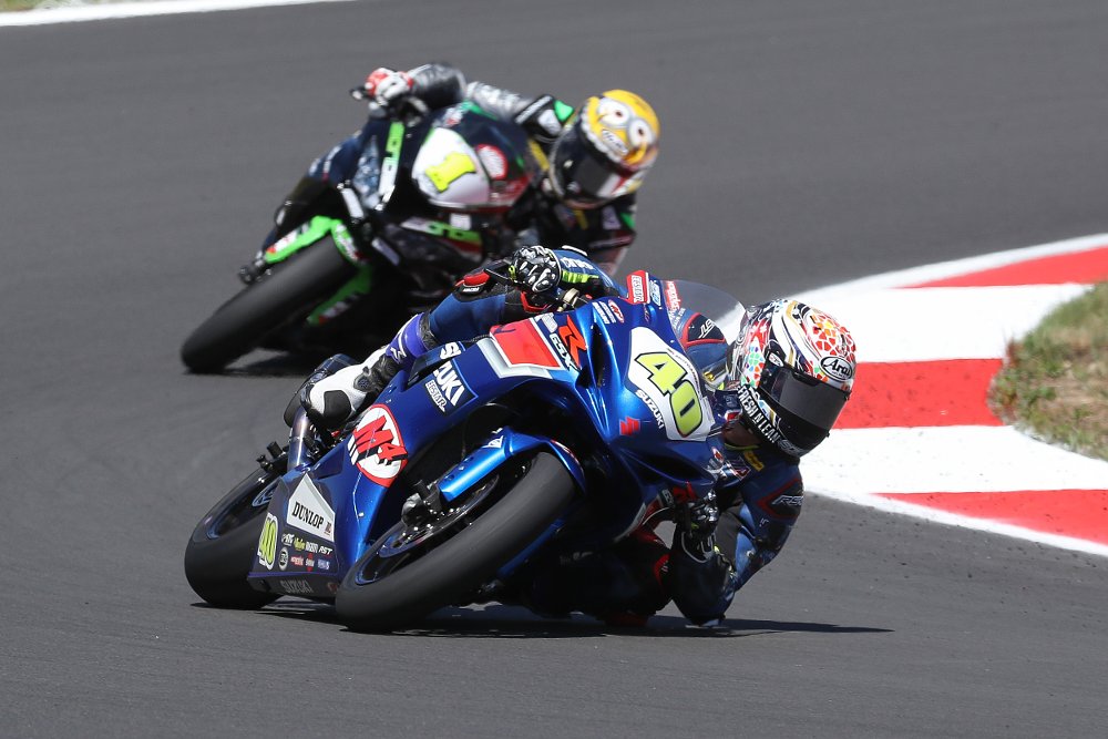 Kelly racing in Supersport