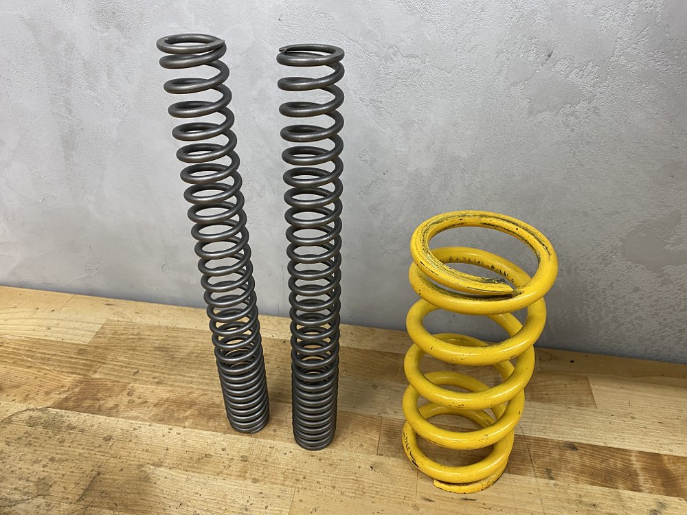 Motorcycle suspension spring rate explained. 