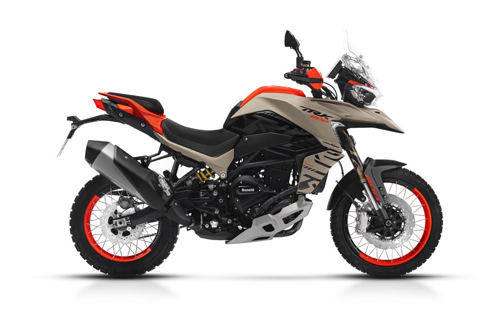 Benelli TRK 800