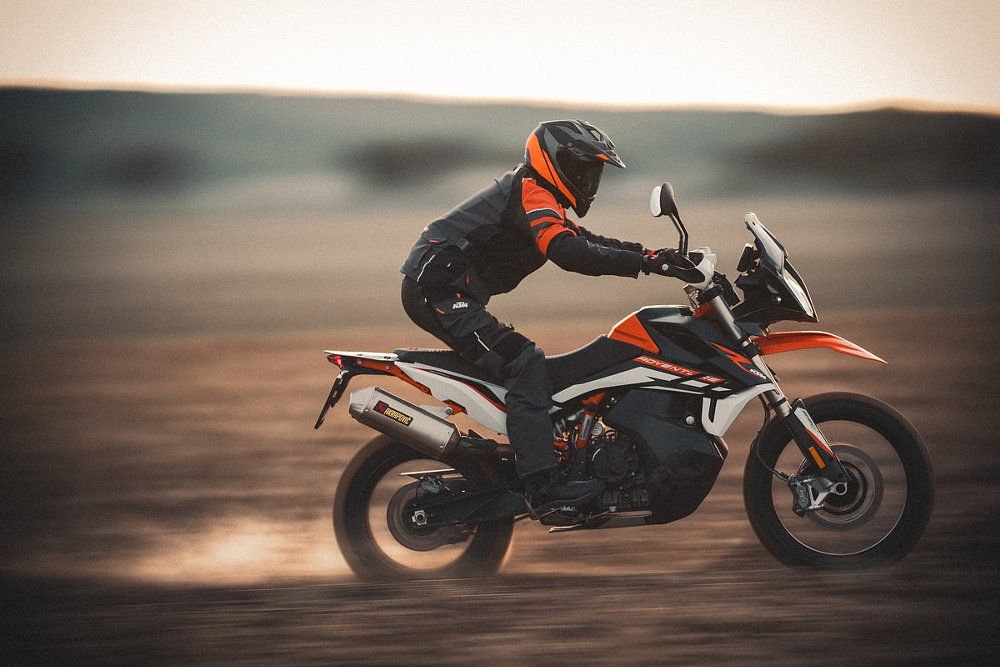 KTM 890 Adventure Rally riding off-road