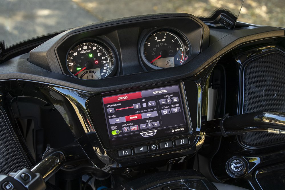 Indian Pursuit Ride Command dash