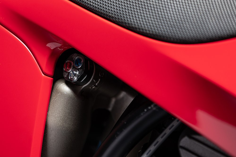 adjusters on the rear KYB shock
