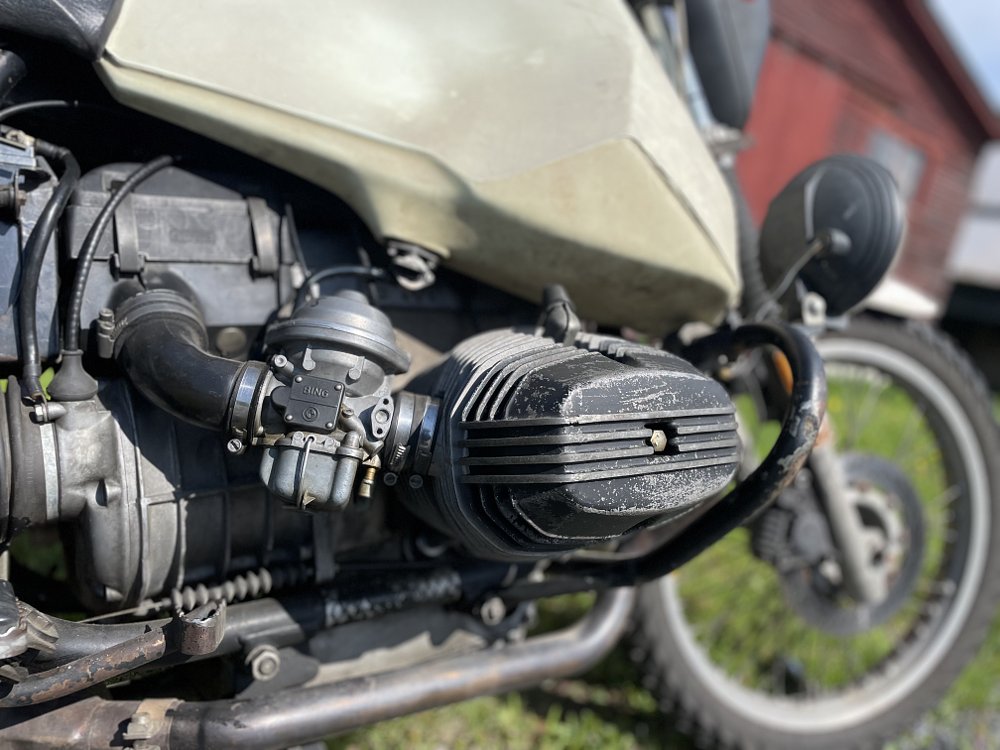 1981 BMW R 80 G/S detail of carburetor and cylinder.