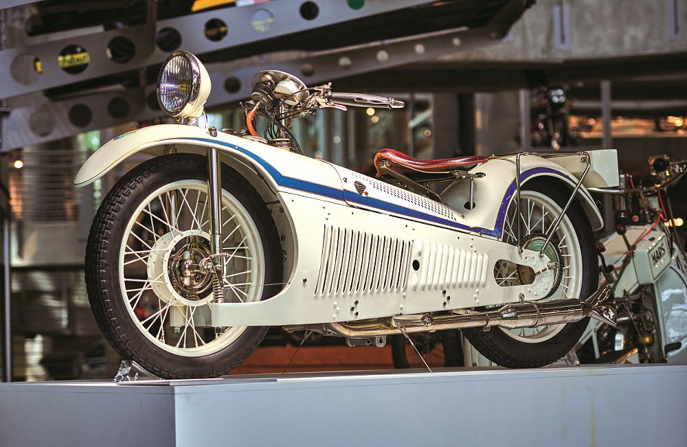 1929 Majestic