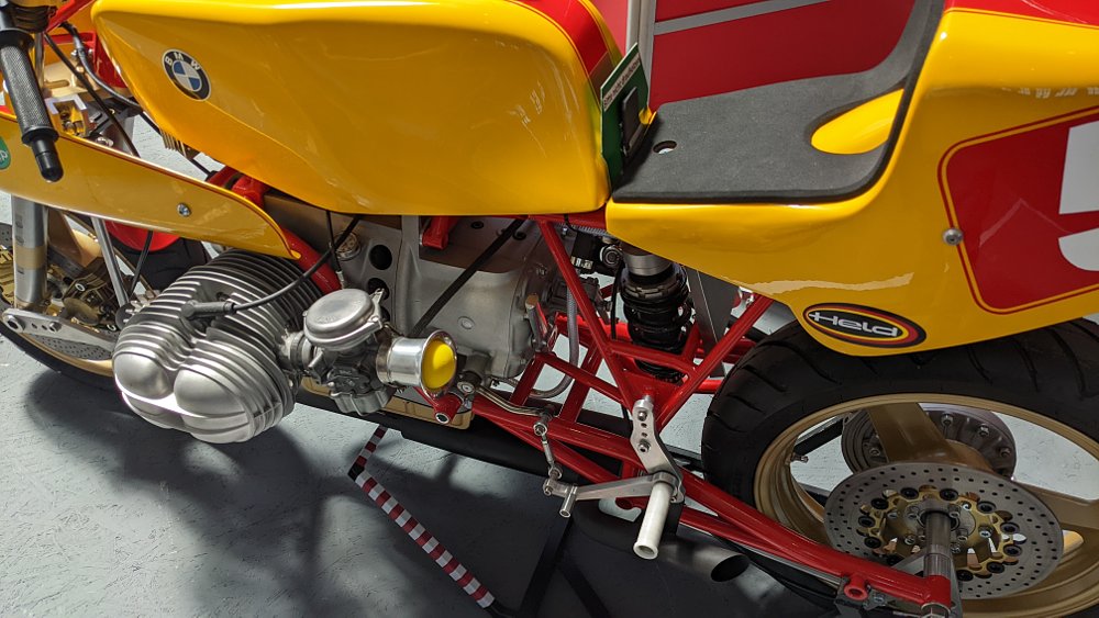 BMW boxer racer