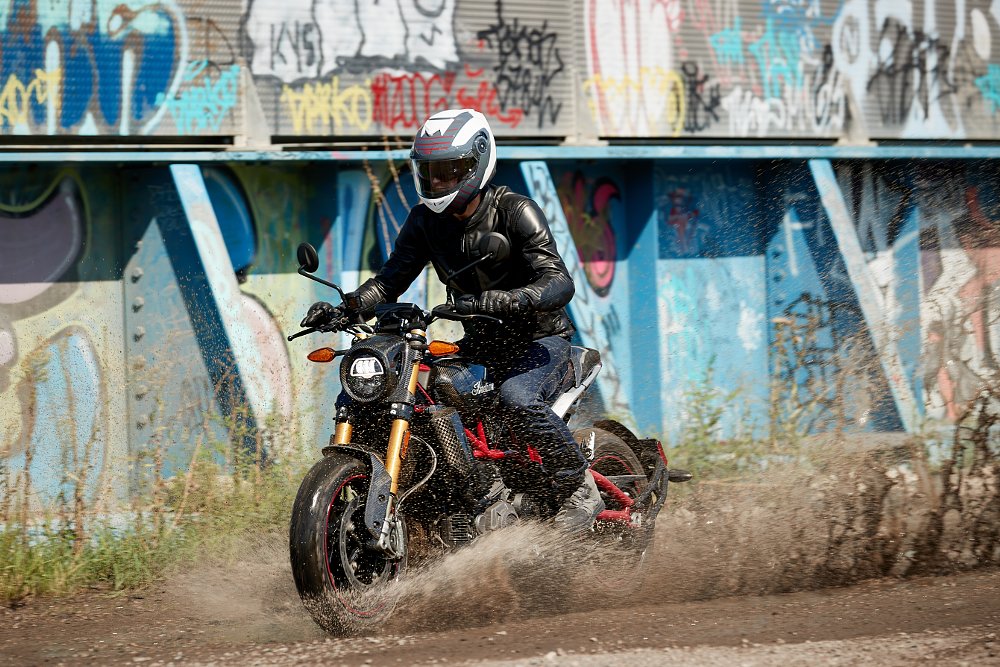 FTR R Carbon dirt