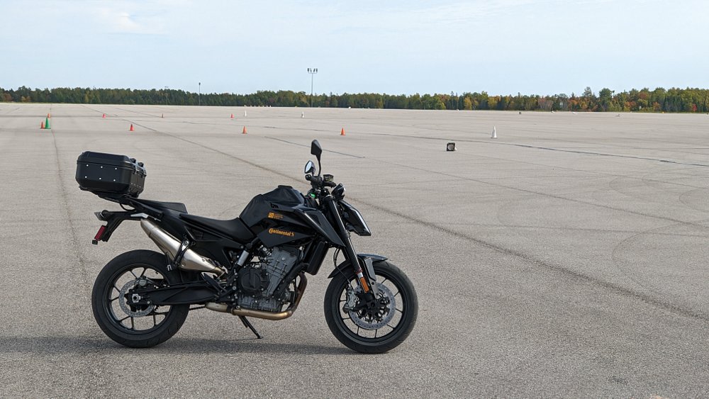 KTM Duke 790