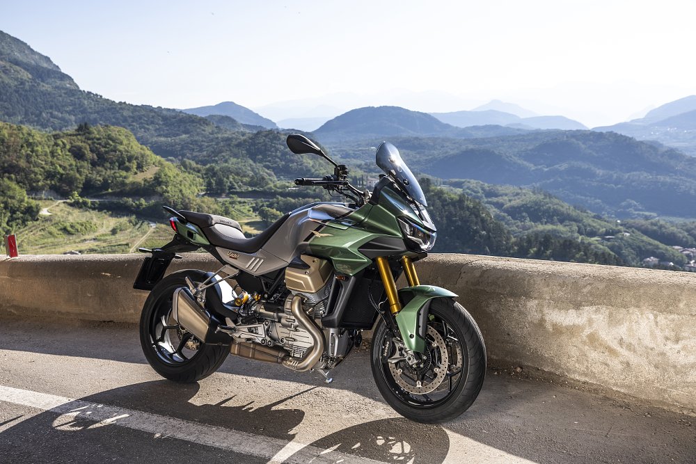 Moto Guzzi V100 Mandello