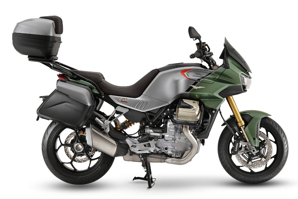Moto Guzzi V100 Mandello S with luggage